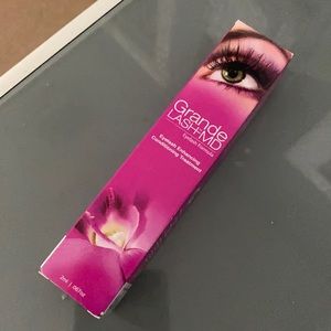 Grande lash serum